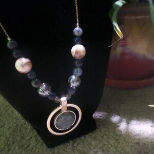 Women's necklace